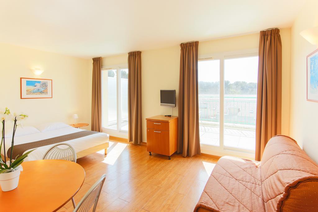 Inter-Hotel Sea Side Park Villeneuve-Loubet Exterior photo